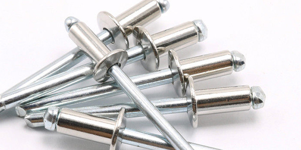 304不銹鋼抽芯鉚釘和316不銹鋼抽芯鉚釘有什么區(qū)別？