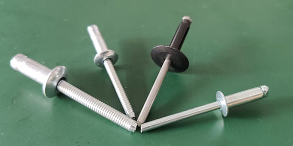 航母上的鉚釘真的能換一輛奧迪？真的有那么貴嗎？