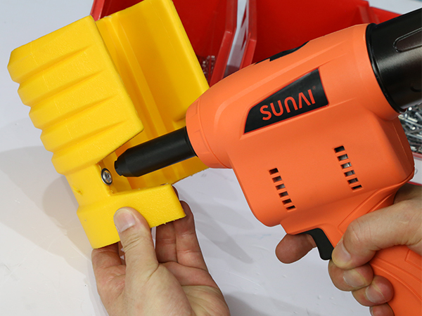 電動拉鉚槍的優(yōu)點